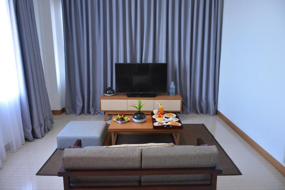 Swiss-Belinn Luwuk Exterior photo