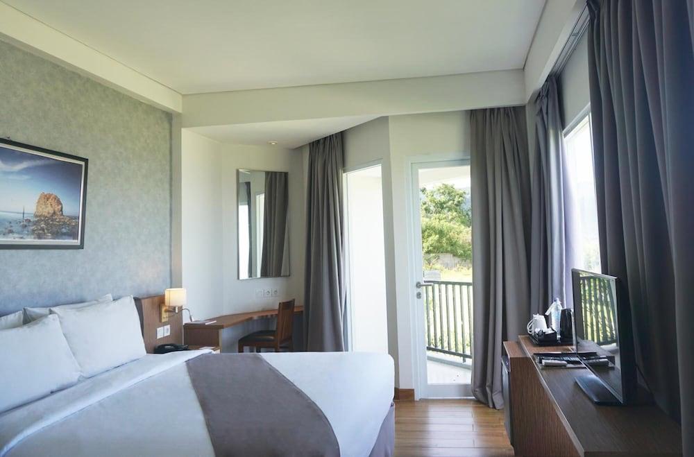 Swiss-Belinn Luwuk Exterior photo
