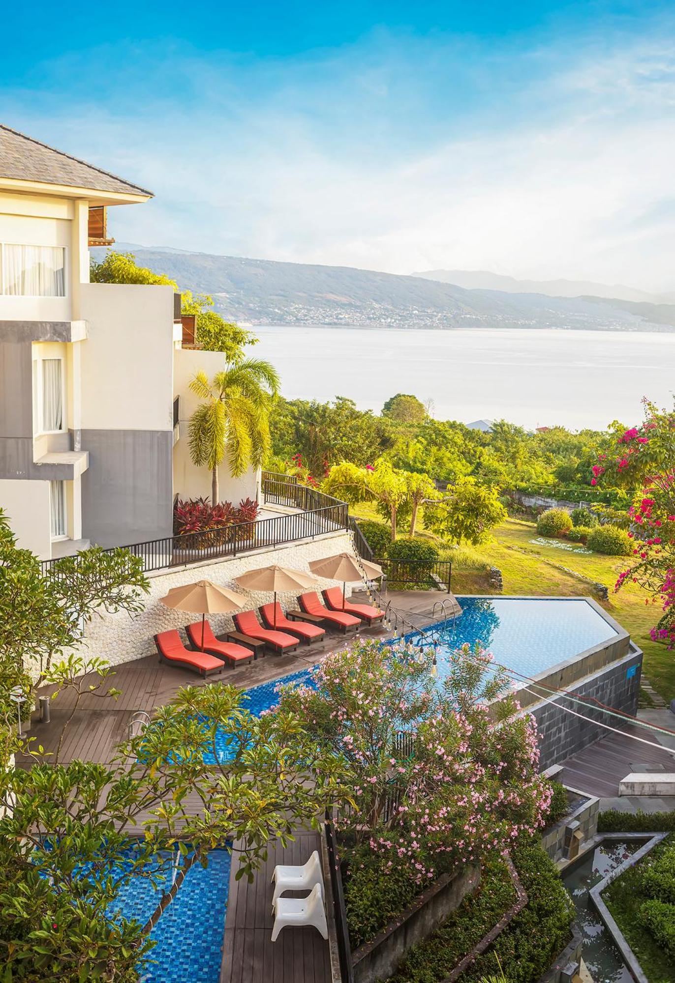 Swiss-Belinn Luwuk Exterior photo