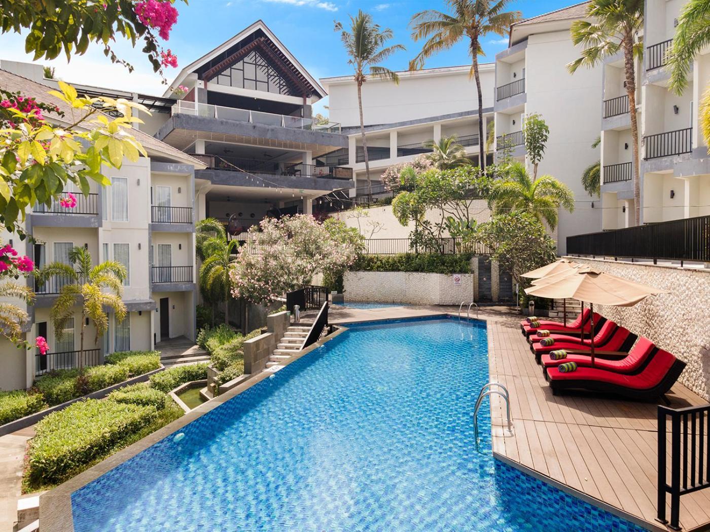 Swiss-Belinn Luwuk Exterior photo