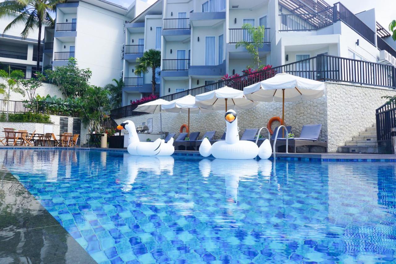 Swiss-Belinn Luwuk Exterior photo